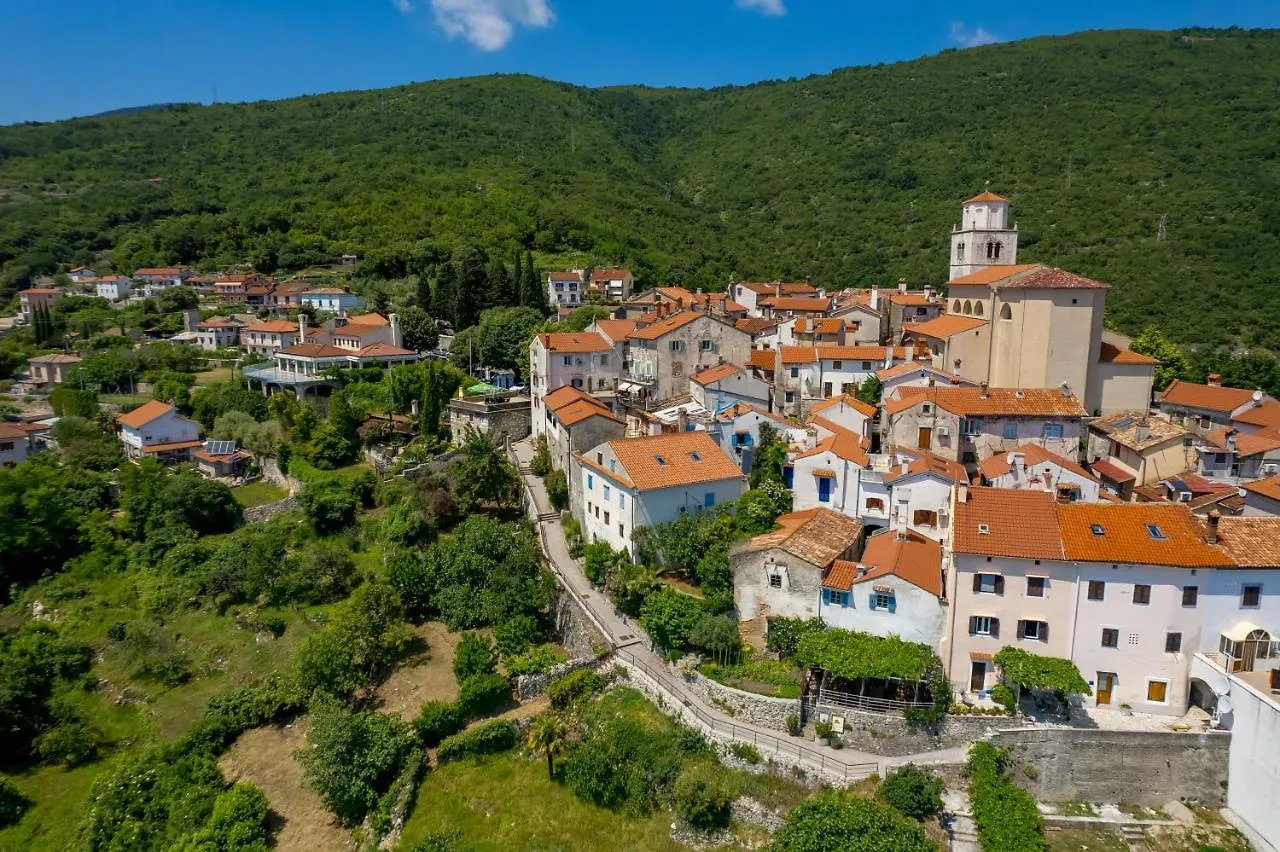 Sabi1 Villa Moscenice 0*,  Croatia